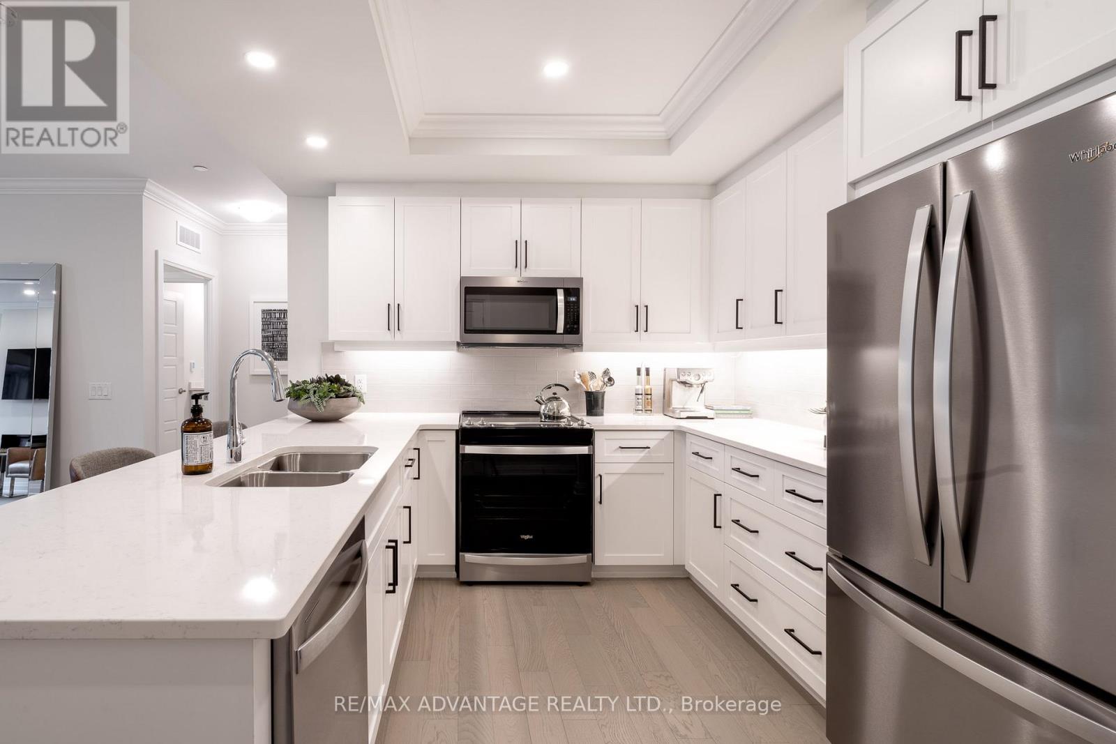 108 - 1975 Fountain Grass Drive, London South, Ontario  N6K 4P9 - Photo 8 - X12517958