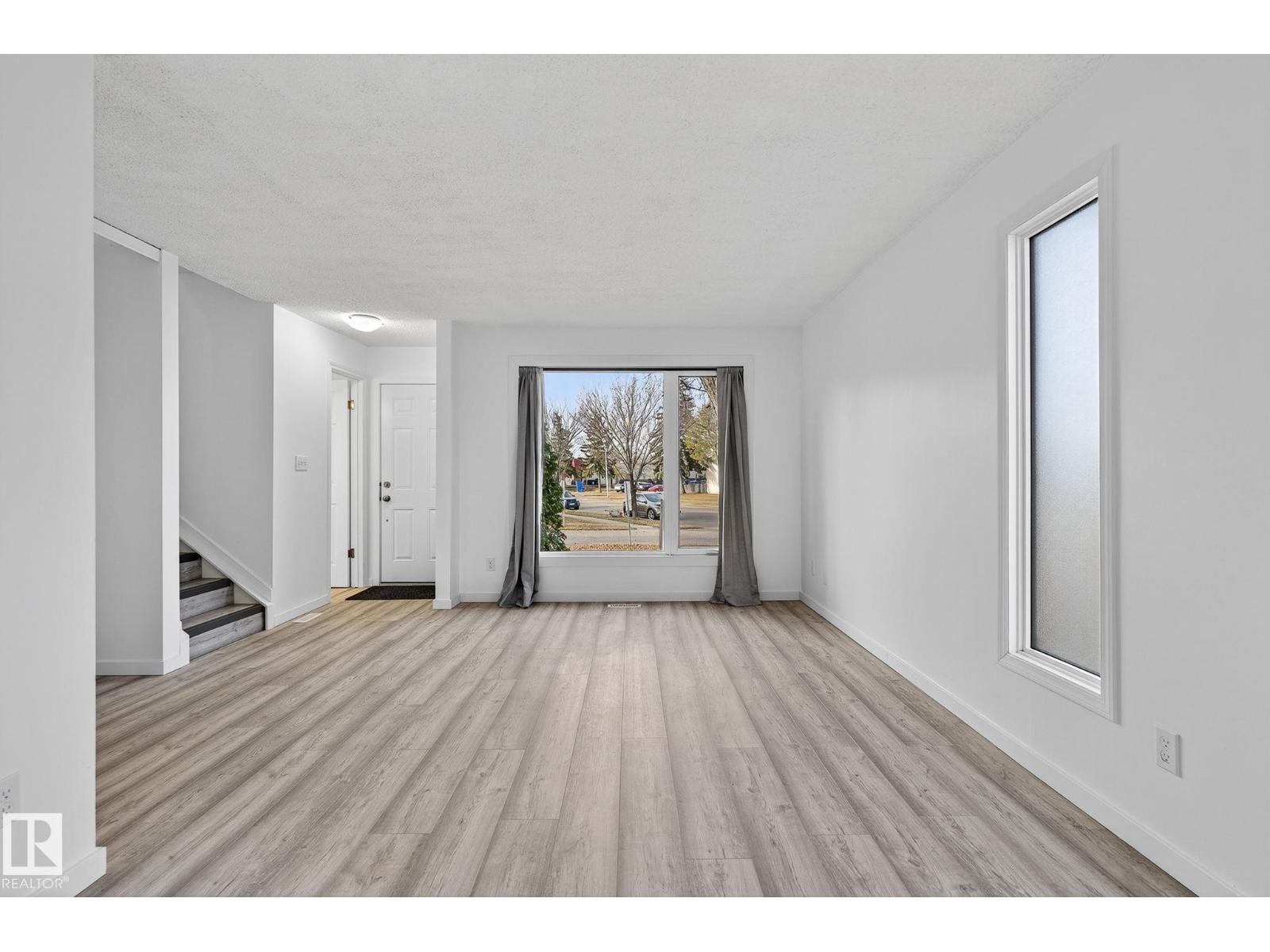 12003 162 Av Nw, Edmonton, Alberta  T5X 3R1 - Photo 10 - E4464924