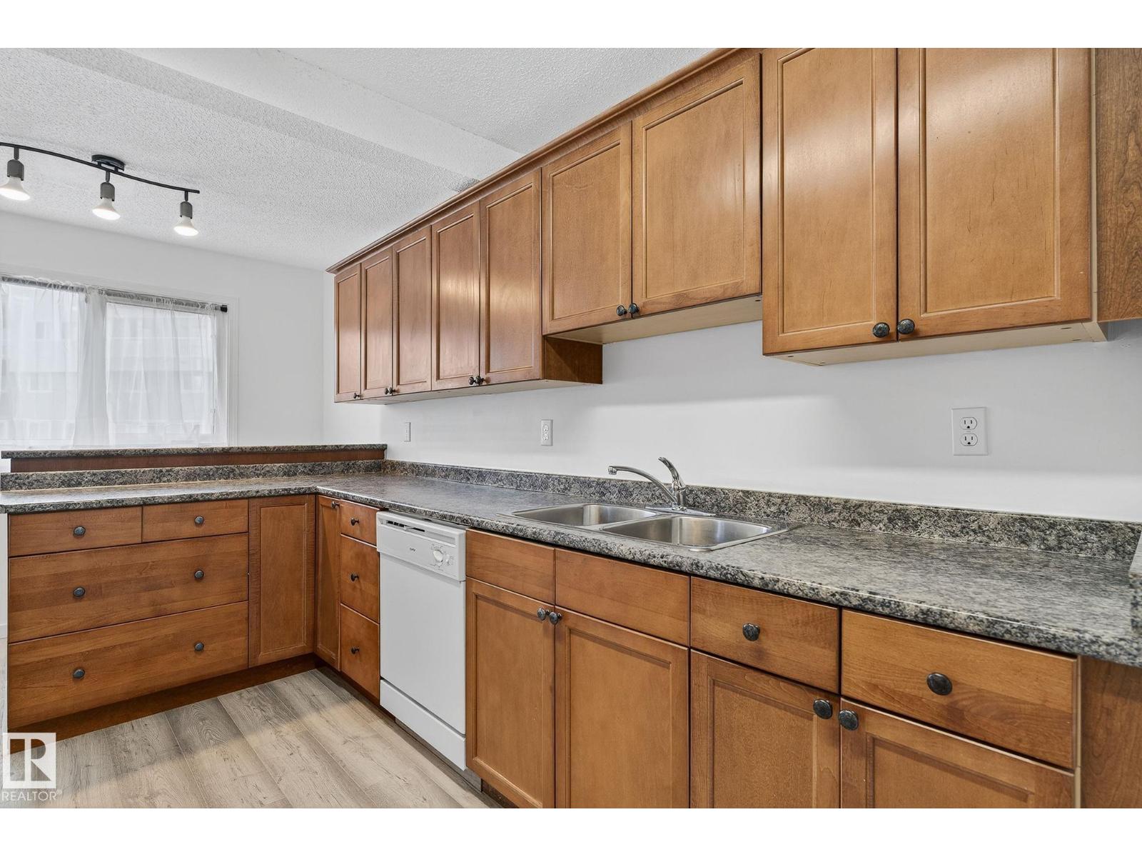 12003 162 Av Nw, Edmonton, Alberta  T5X 3R1 - Photo 18 - E4464924