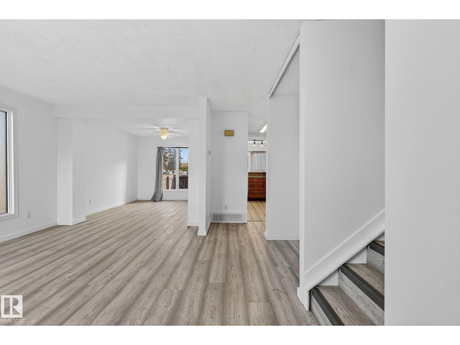 12003 162 Av Nw, Edmonton, Alberta  T5X 3R1 - Photo 5 - E4464924