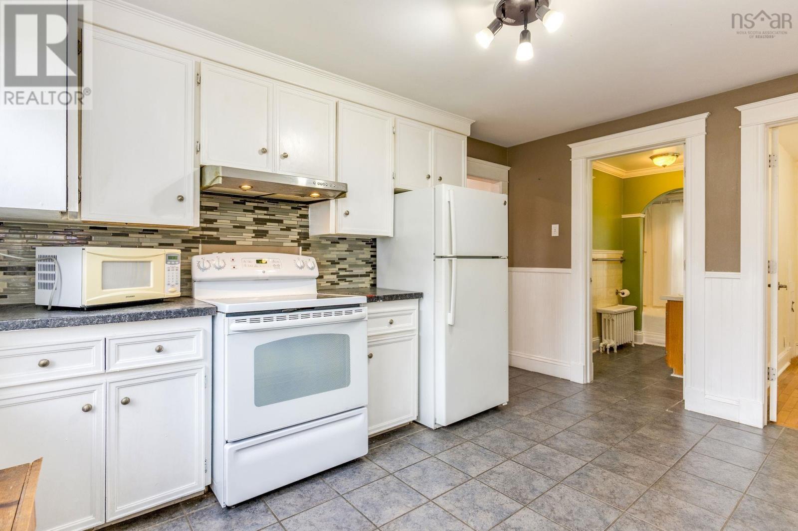 17 Melrose Avenue, Halifax, Nova Scotia  B3N 2E3 - Photo 26 - 202523062