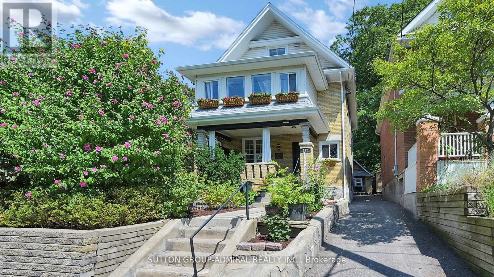 117 BELLHAVEN ROAD, Toronto, Ontario