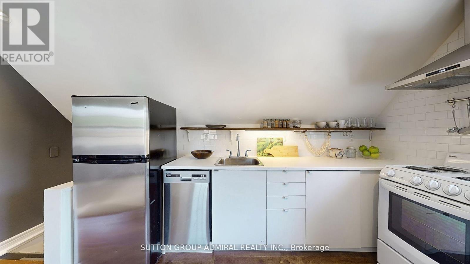 117 Bellhaven Road, Toronto, Ontario  M4L 3J9 - Photo 6 - E12517582