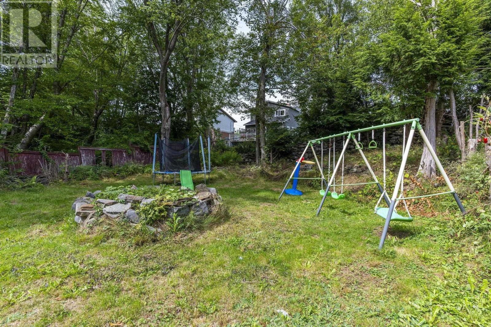 17 Melrose Avenue, Halifax, Nova Scotia  B3N 2E3 - Photo 12 - 202523062