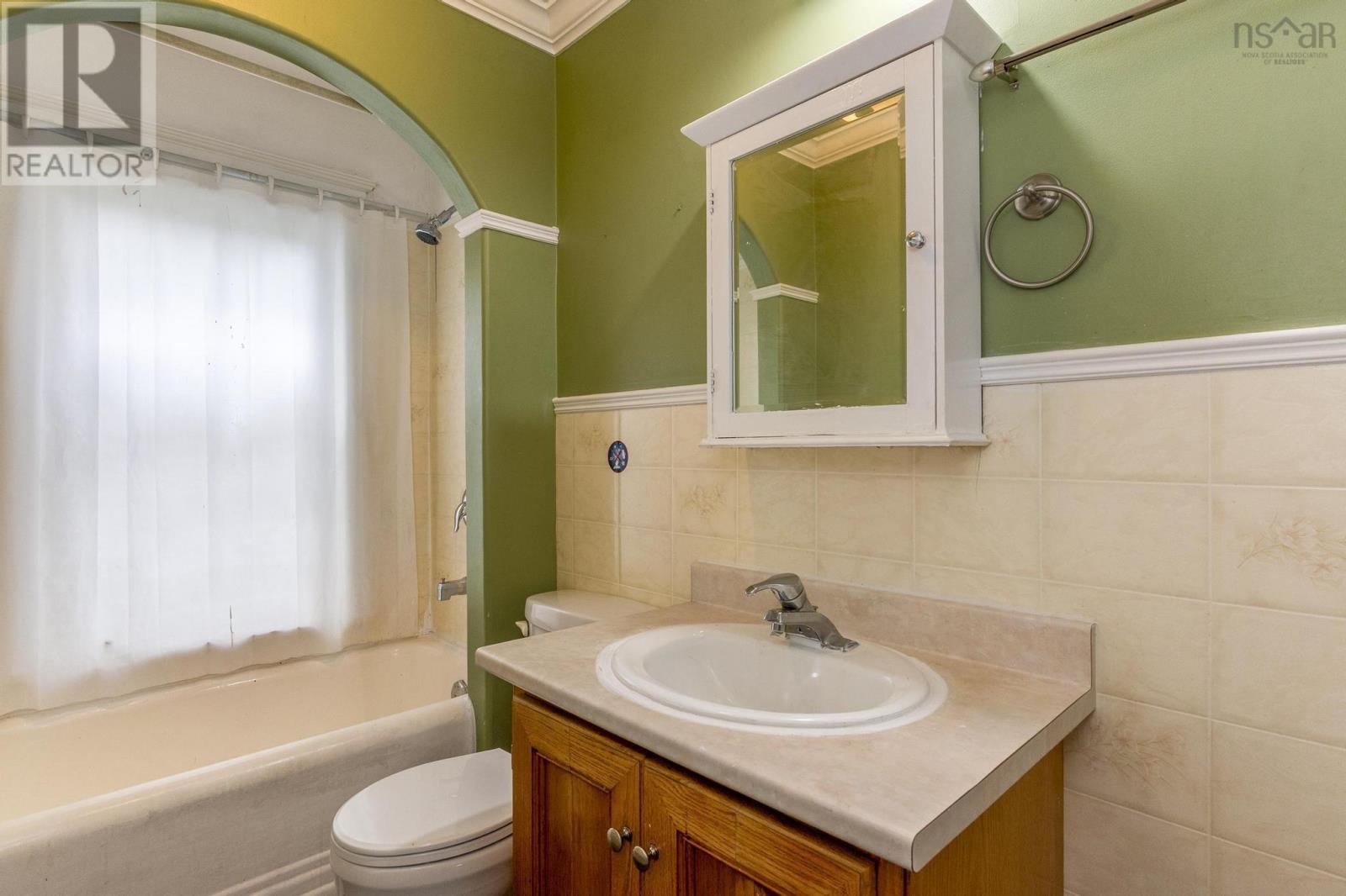 17 Melrose Avenue, Halifax, Nova Scotia  B3N 2E3 - Photo 40 - 202523062