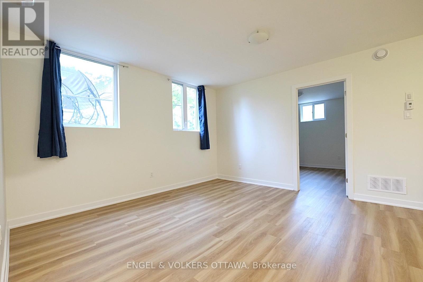 Unit B - 636 Hochelaga Street, Ottawa, Ontario  K1K 2E9 - Photo 5 - X12517696