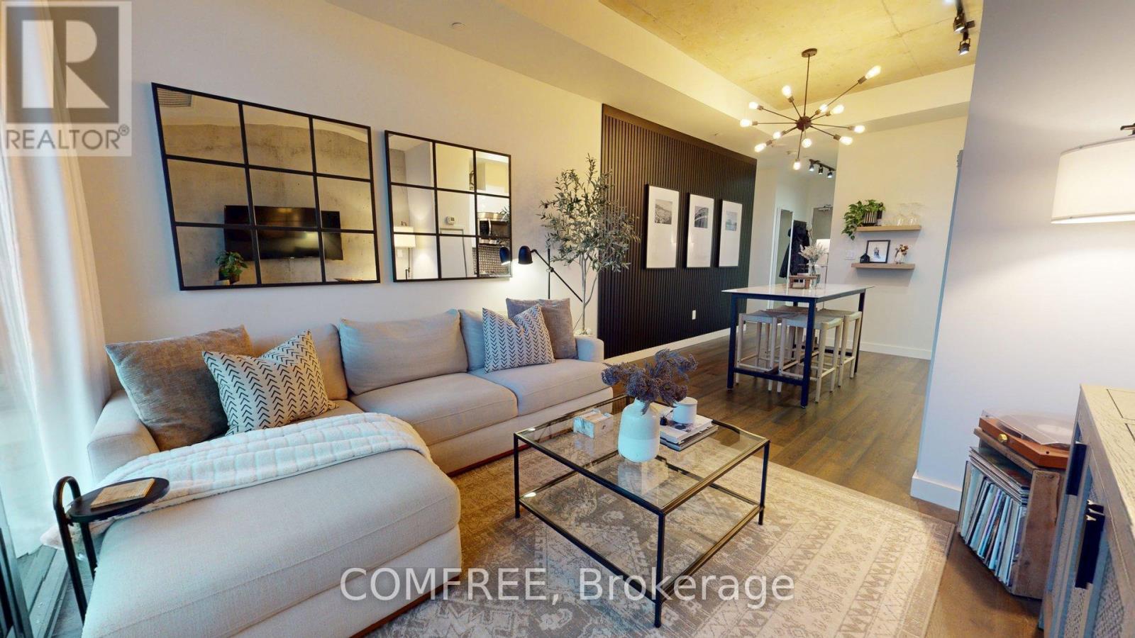 402 - 224 Lyon Street N, Ottawa, Ontario  K1R 0C1 - Photo 2 - X12517734