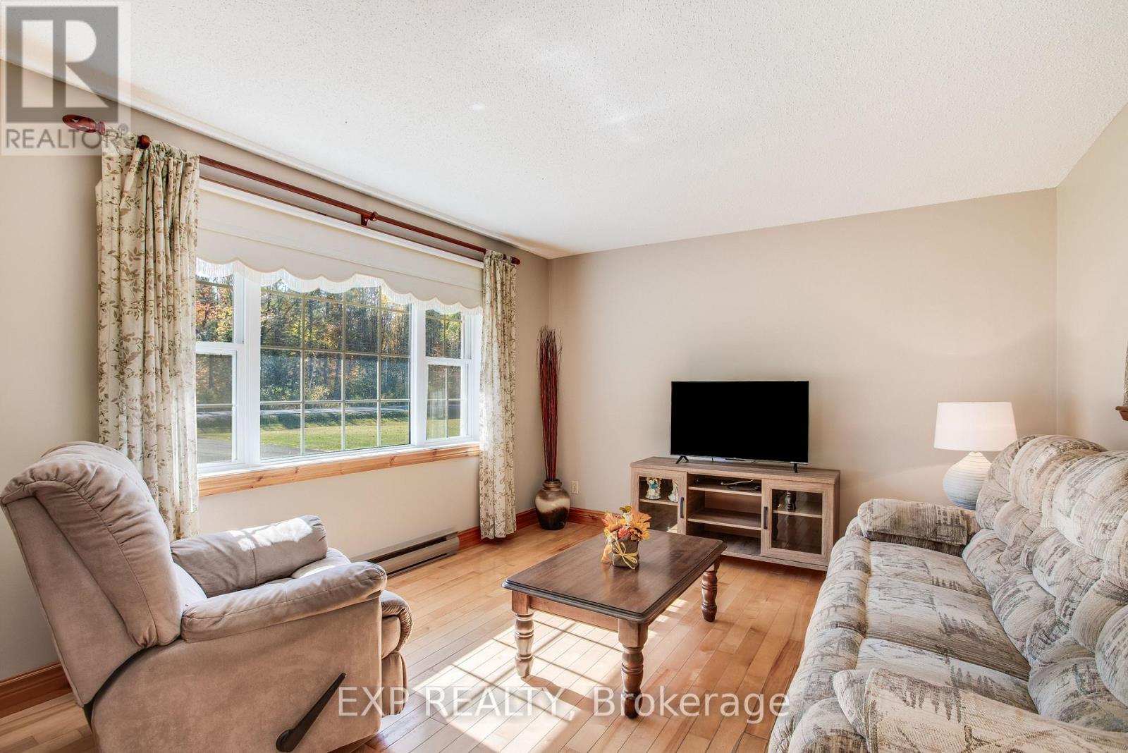 384 Route 200 Road, Casselman, Ontario K0A 1M0 - Photo 31 - X12517756