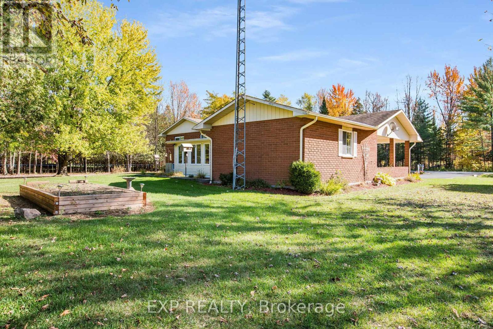 384 Route 200 Road, Casselman, Ontario K0A 1M0 - Photo 40 - X12517756