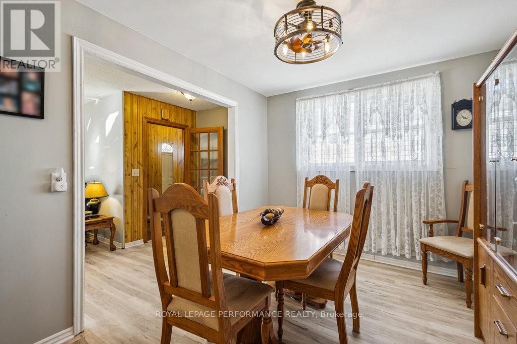 1033 Vista Barrett Private, Ottawa, Ontario  K4P 1C8 - Photo 18 - X12517796