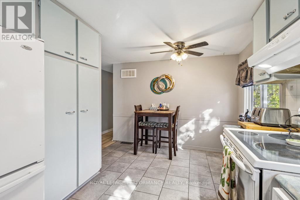 1033 Vista Barrett Private, Ottawa, Ontario  K4P 1C8 - Photo 22 - X12517796