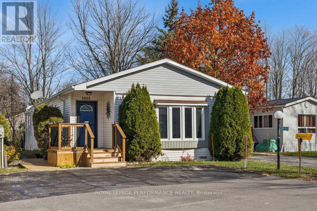 1033 Vista Barrett Private, Ottawa, Ontario  K4P 1C8 - Photo 3 - X12517796