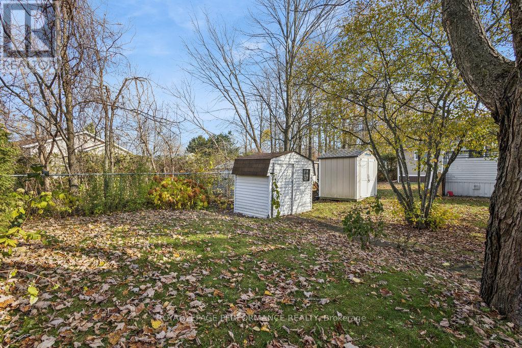 1033 Vista Barrett Private, Ottawa, Ontario  K4P 1C8 - Photo 41 - X12517796