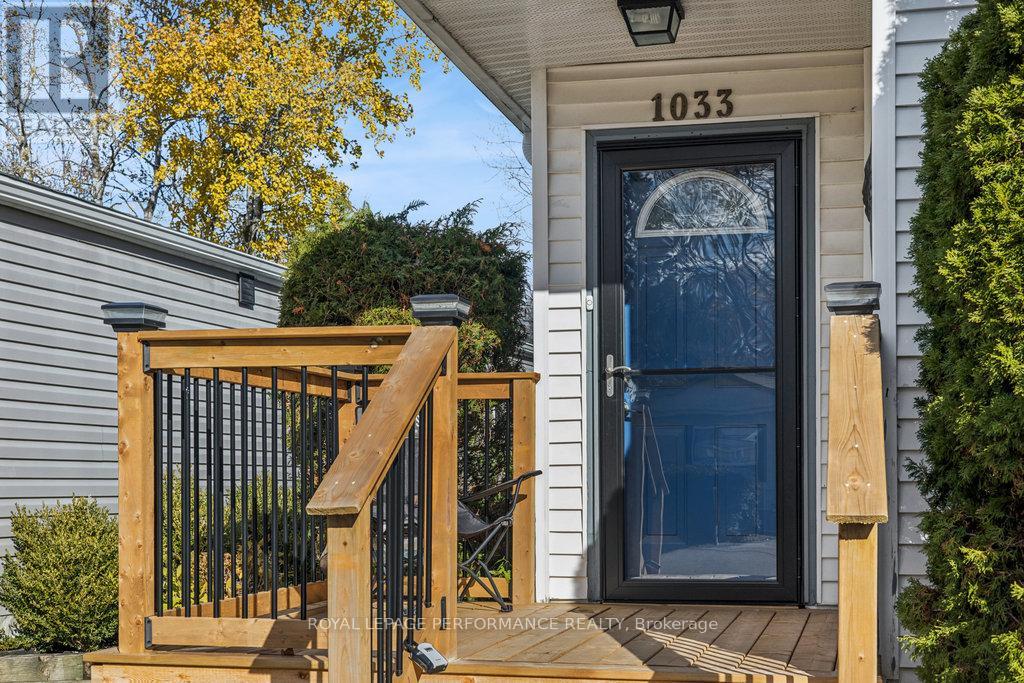 1033 Vista Barrett Private, Ottawa, Ontario  K4P 1C8 - Photo 5 - X12517796