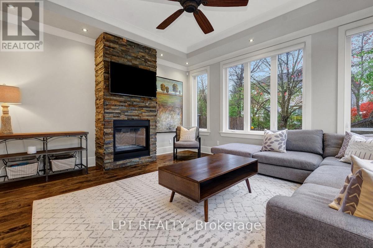 313 Clifton Road, Ottawa, Ontario  K1Z 5V1 - Photo 11 - X12517802