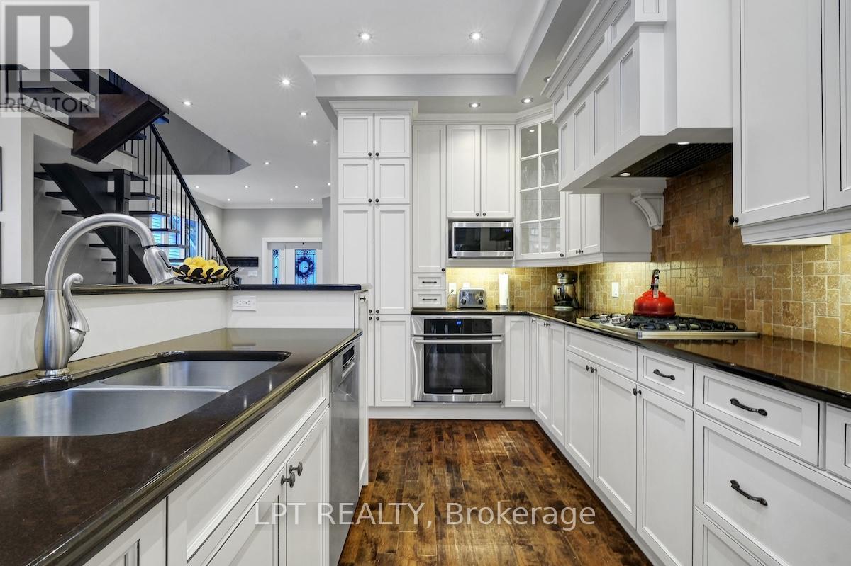 313 Clifton Road, Ottawa, Ontario  K1Z 5V1 - Photo 22 - X12517802