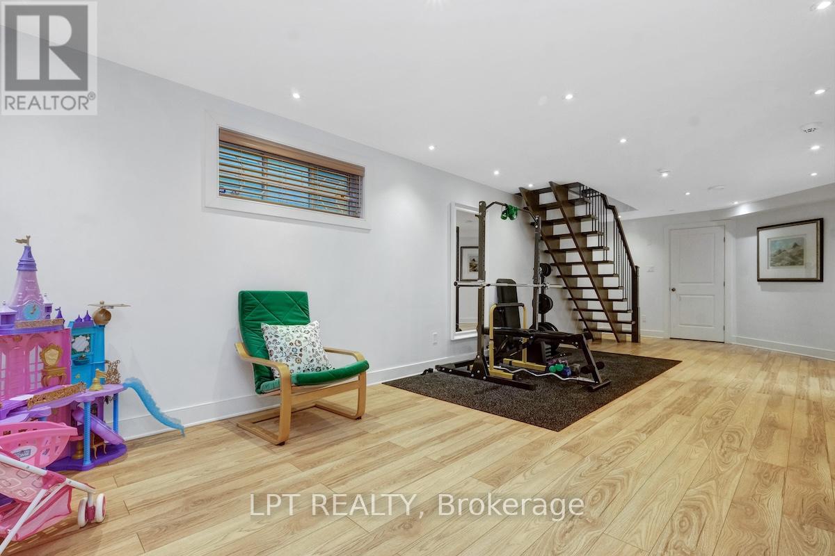 313 Clifton Road, Ottawa, Ontario  K1Z 5V1 - Photo 38 - X12517802