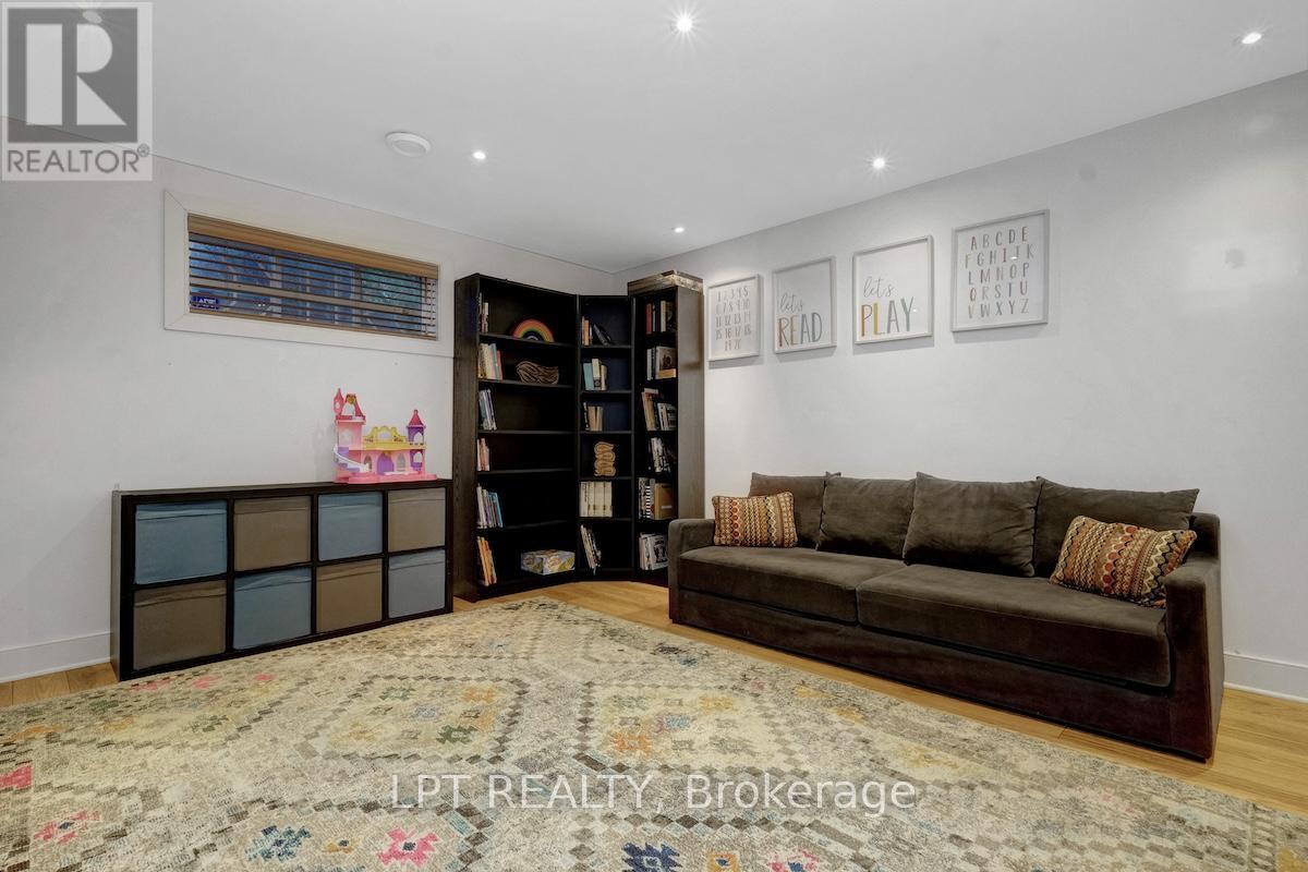 313 Clifton Road, Ottawa, Ontario  K1Z 5V1 - Photo 41 - X12517802