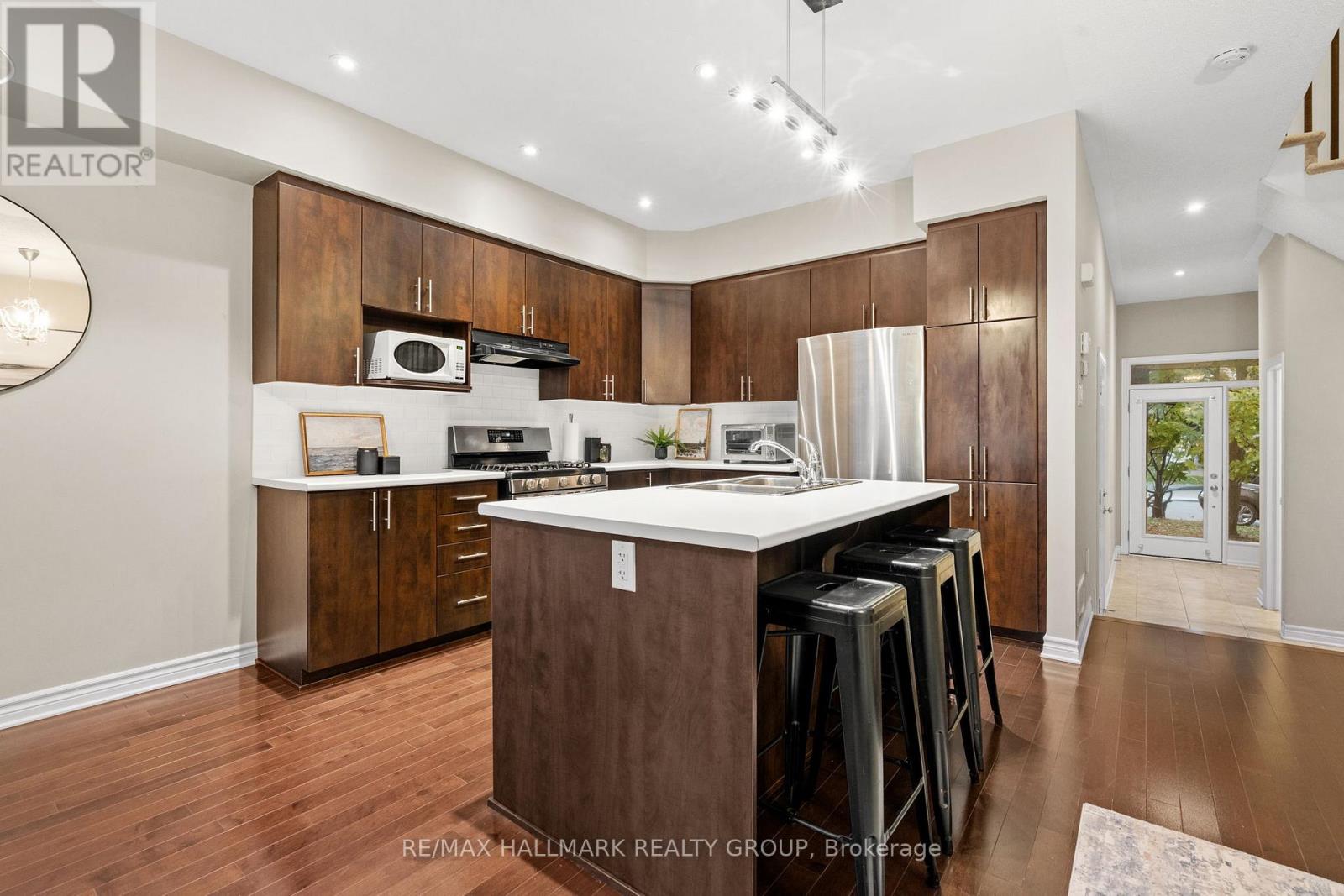 938 Fletcher Circle, Ottawa, Ontario  K2T 0B7 - Photo 10 - X12517876