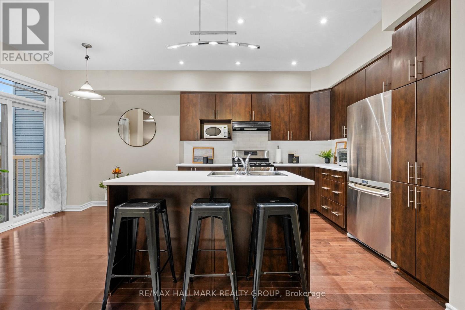 938 Fletcher Circle, Ottawa, Ontario  K2T 0B7 - Photo 11 - X12517876