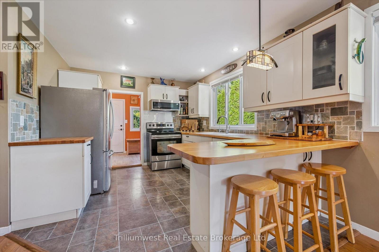 32 Holly Trail, Puslinch, Ontario  N3C 2V4 - Photo 18 - X12517090