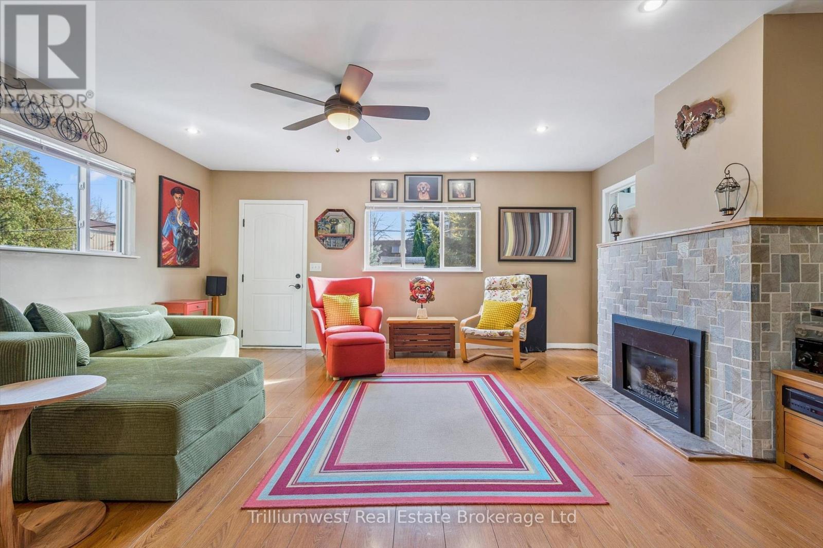 32 Holly Trail, Puslinch, Ontario  N3C 2V4 - Photo 11 - X12517090