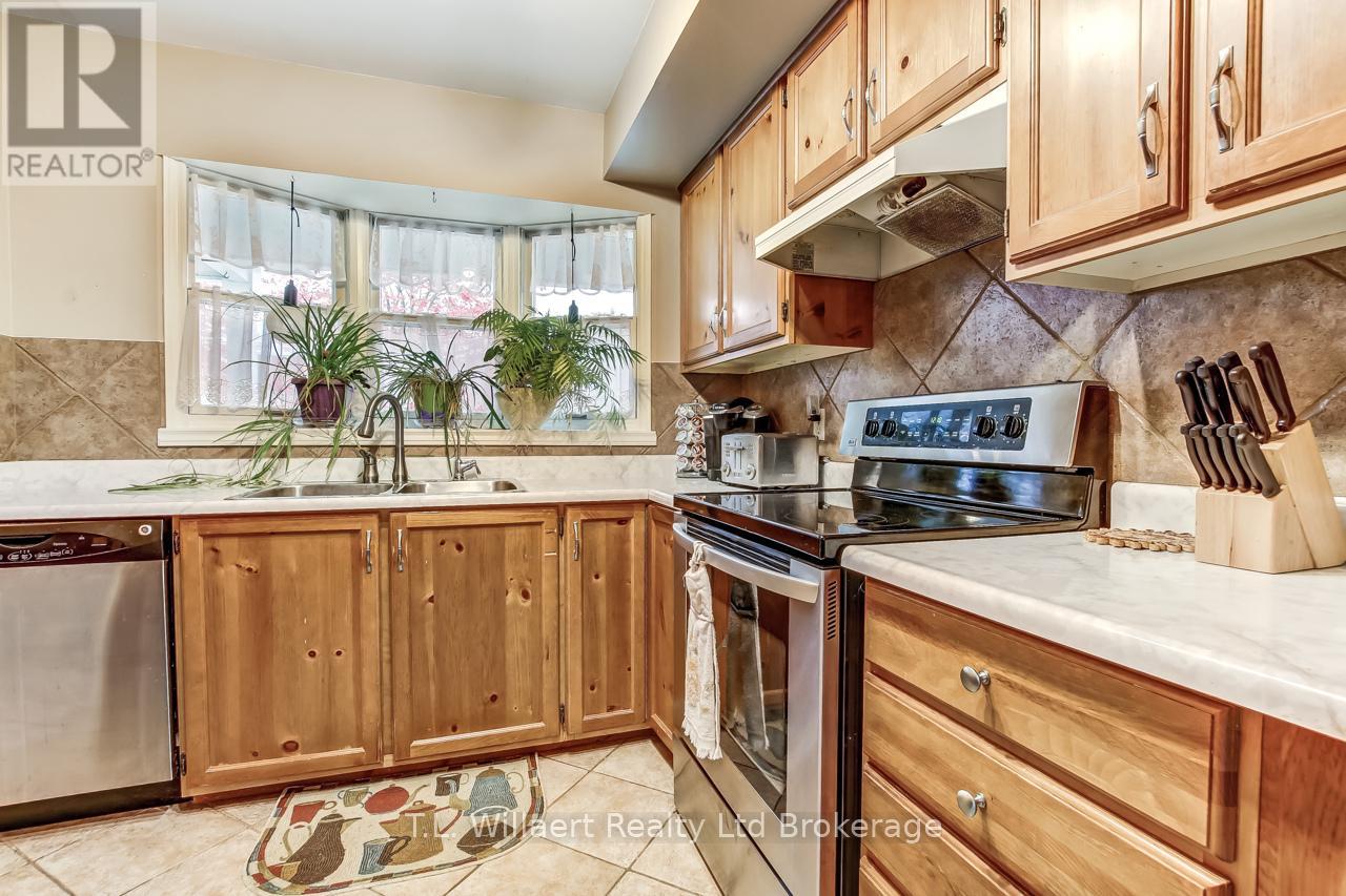 47 Seres Drive, Tillsonburg, Ontario  N4G 5E9 - Photo 5 - X12517836