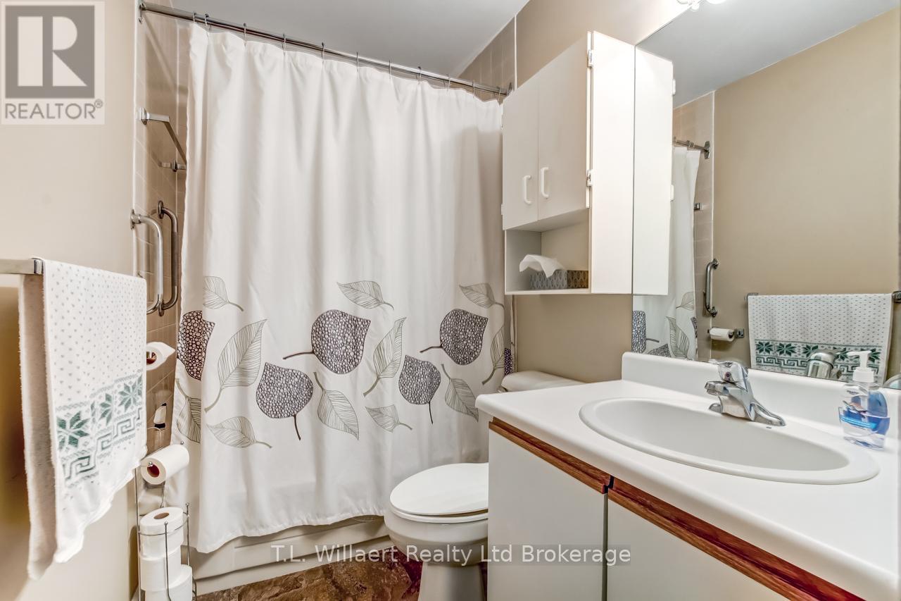 47 Seres Drive, Tillsonburg, Ontario  N4G 5E9 - Photo 7 - X12517836