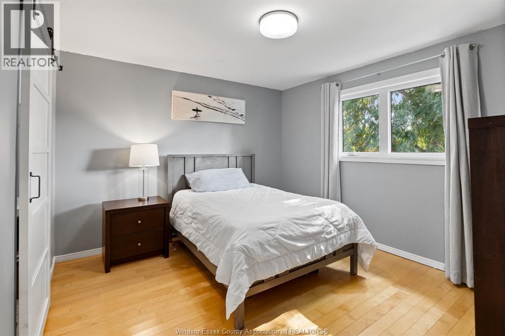 237 East Puce, Lakeshore, Ontario N0R 1A0 - Photo 15 - 25028236