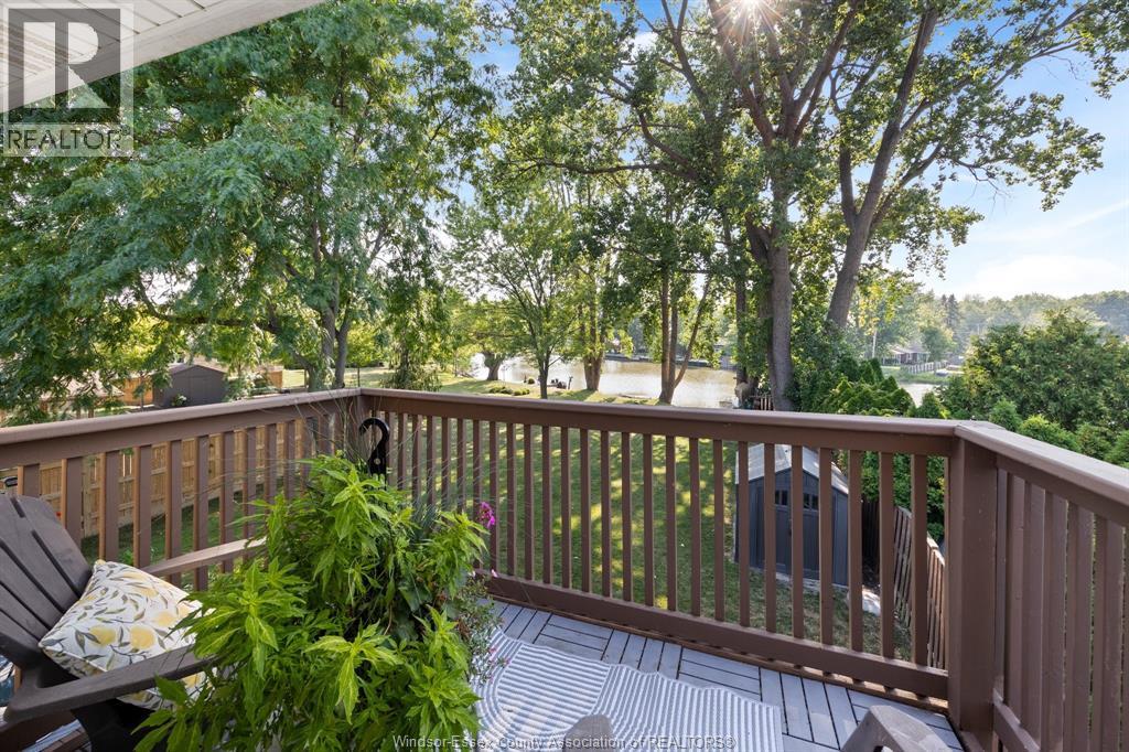 237 East Puce, Lakeshore, Ontario N0R 1A0 - Photo 19 - 25028236