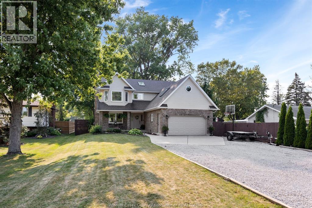 237 East Puce, Lakeshore, Ontario N0R 1A0 - Photo 2 - 25028236