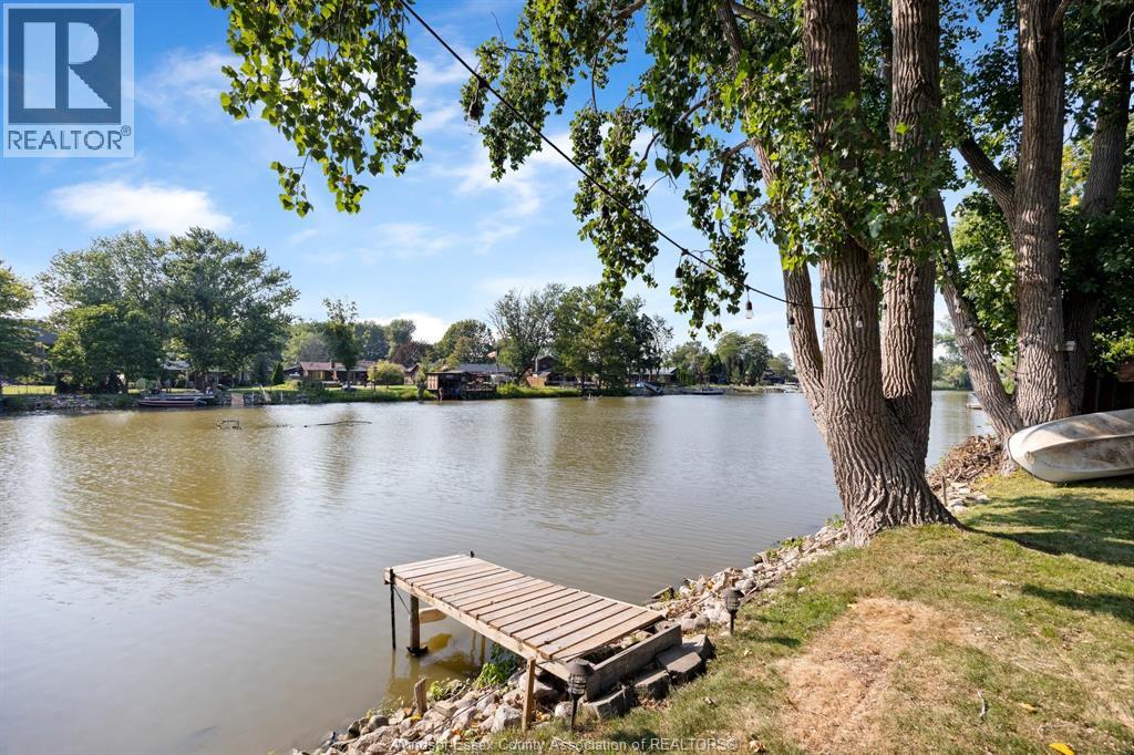 237 East Puce, Lakeshore, Ontario N0R 1A0 - Photo 27 - 25028236