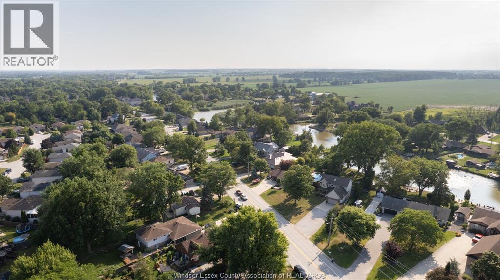 237 East Puce, Lakeshore, Ontario N0R 1A0 - Photo 36 - 25028236