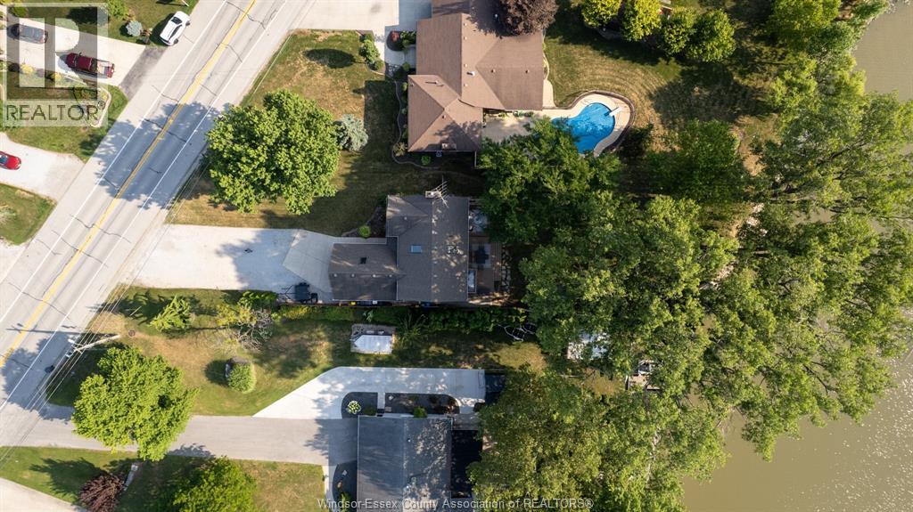 237 East Puce, Lakeshore, Ontario N0R 1A0 - Photo 37 - 25028236