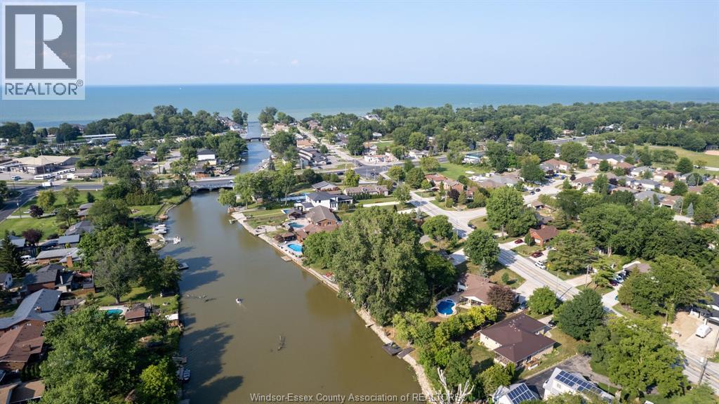 237 East Puce, Lakeshore, Ontario N0R 1A0 - Photo 39 - 25028236