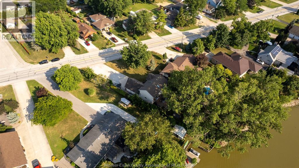 237 East Puce, Lakeshore, Ontario N0R 1A0 - Photo 40 - 25028236