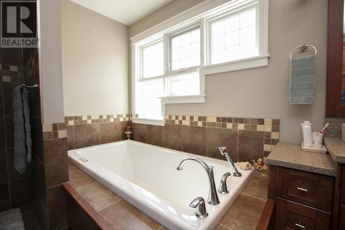 231 Macdonald Ave, Sault Ste. Marie, Ontario  P6B 6L6 - Photo 32 - SM252543