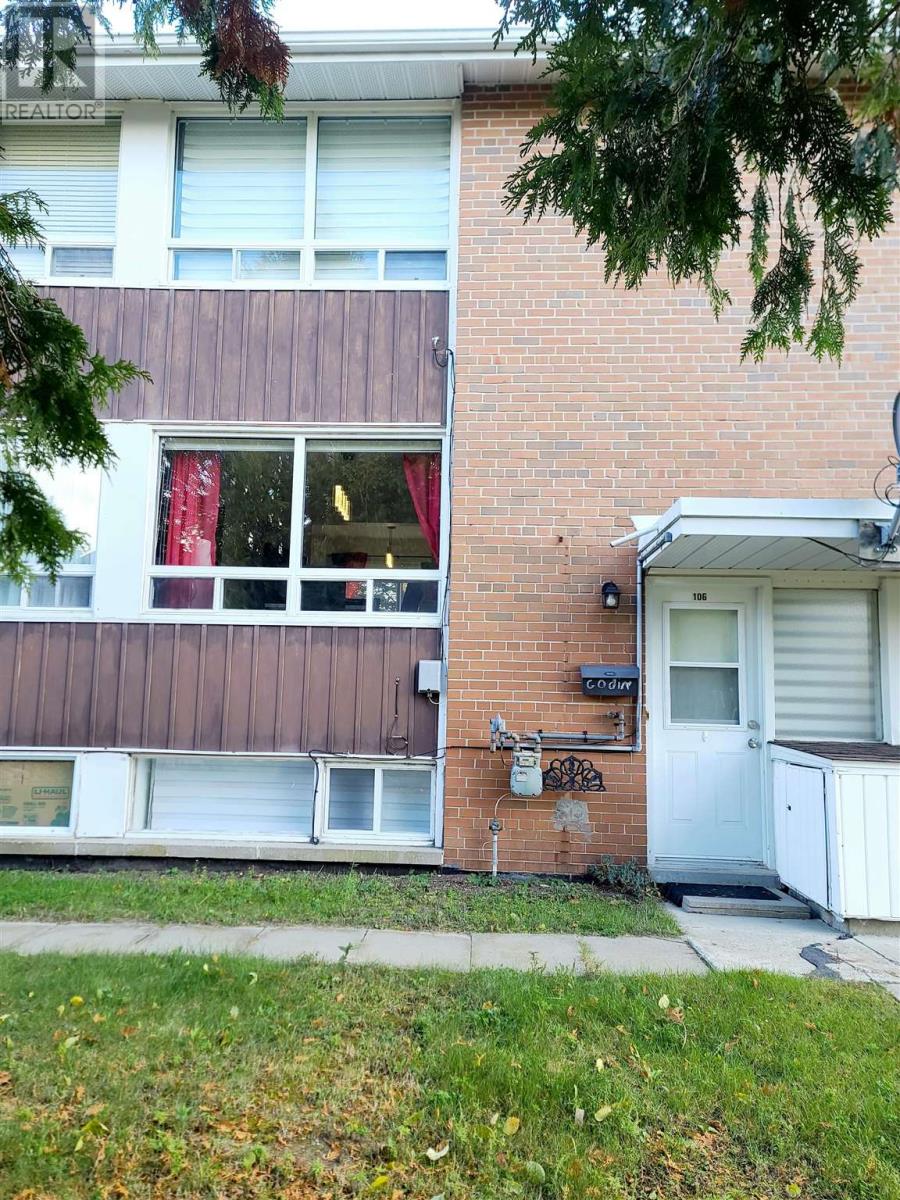 106 Hutchison Ave, Elliot Lake, Ontario P5A 1W8 - Photo 1 - SM253188