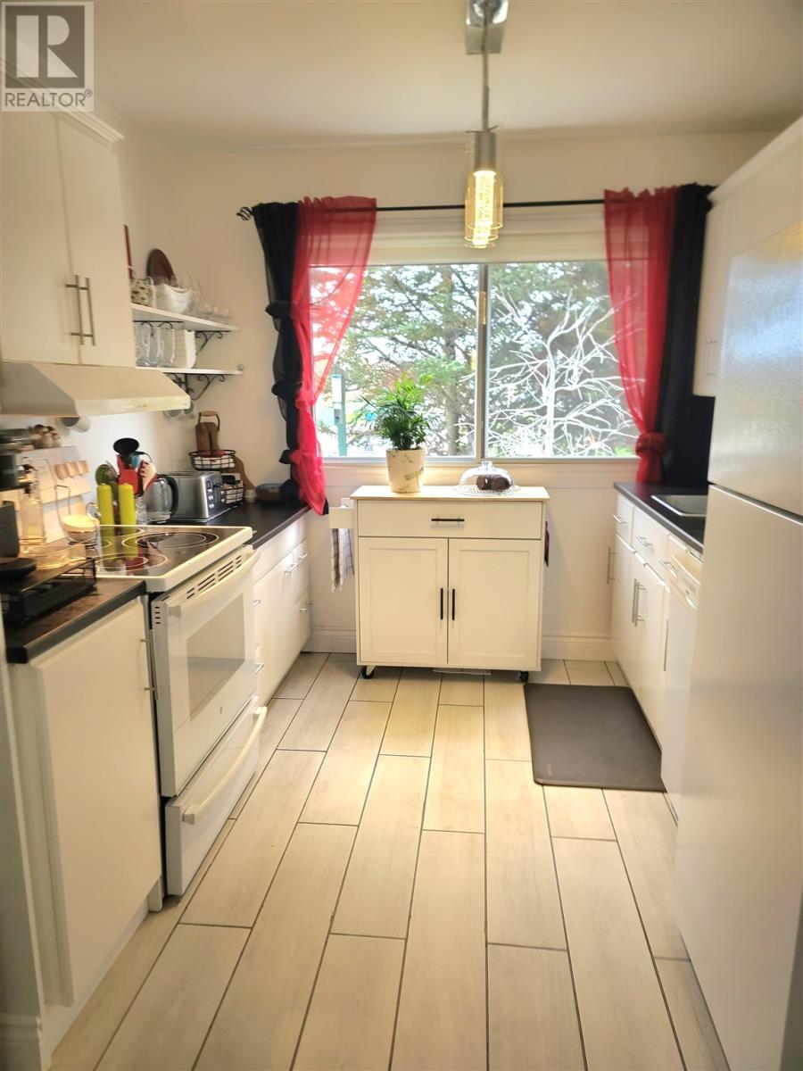 106 Hutchison Ave, Elliot Lake, Ontario P5A 1W8 - Photo 10 - SM253188