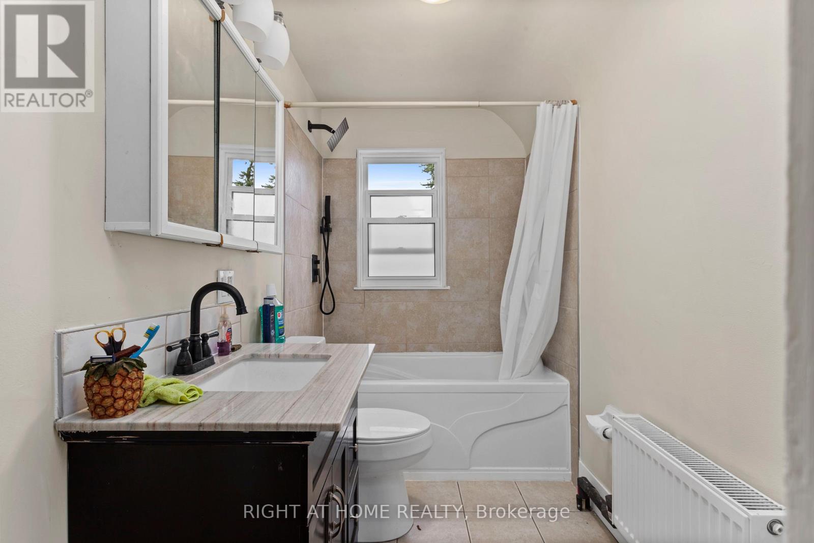 1398 Simcoe Street S, Oshawa, Ontario  L1H 4M4 - Photo 10 - E12517864