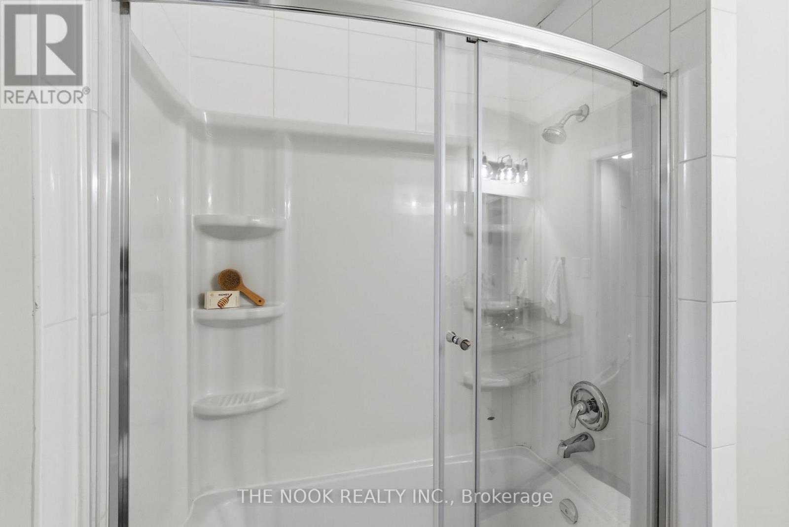 953 Essa Crescent, Pickering, Ontario L1W 2J2 - Photo 26 - E12517908