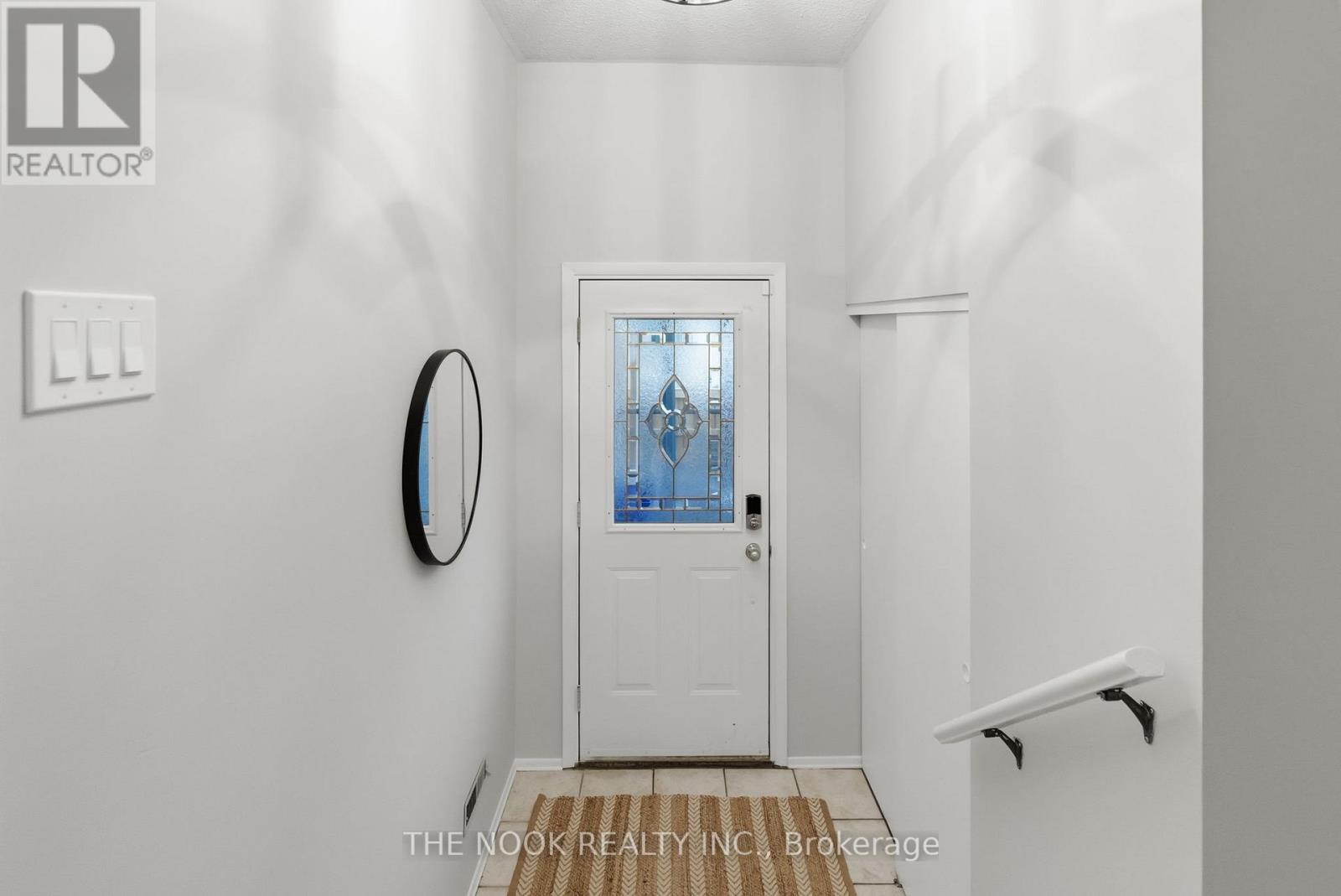 953 Essa Crescent, Pickering, Ontario L1W 2J2 - Photo 5 - E12517908