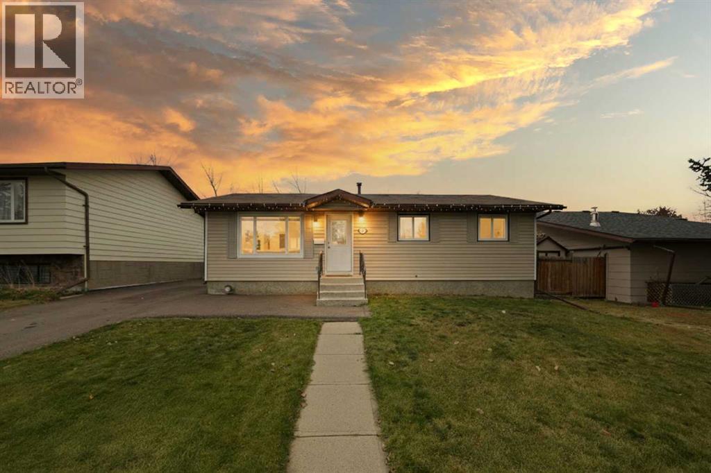 105 Cunningham Crescent, Red Deer, Alberta  T4P 2S2 - Photo 1 - A2269326