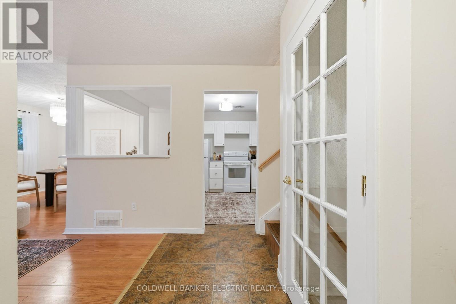 918 Rochelle Court, Peterborough, Ontario  K9J 1J7 - Photo 5 - X12517710