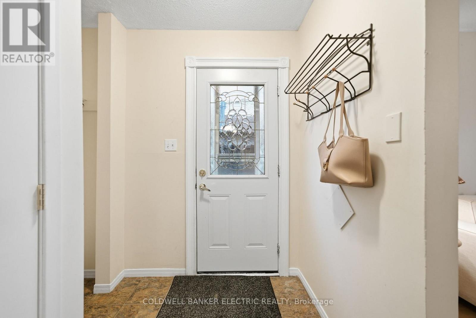 918 Rochelle Court, Peterborough, Ontario  K9J 1J7 - Photo 6 - X12517710