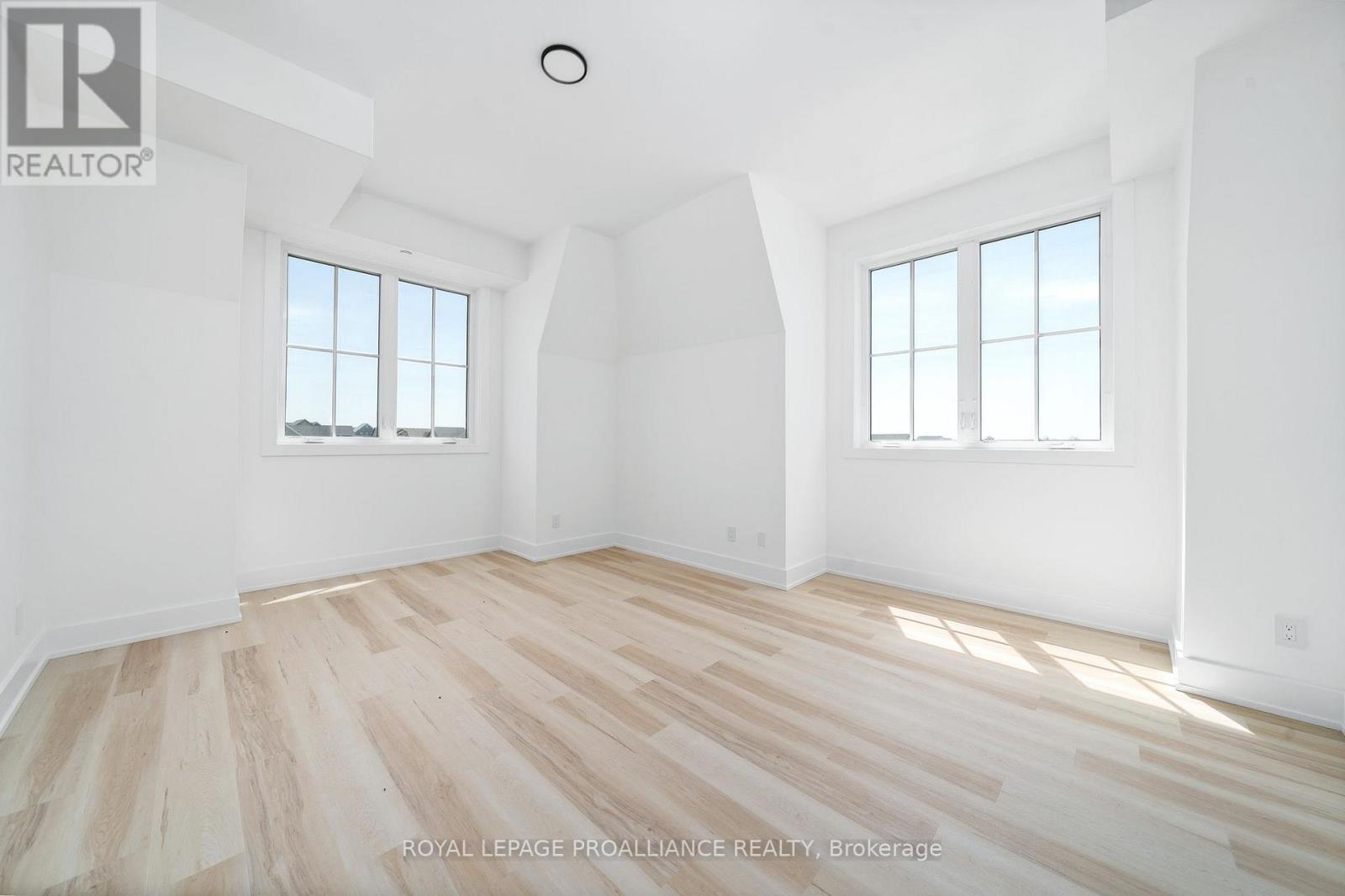 302 - 941 Charles Wilson Parkway, Cobourg, Ontario  K9A 0L2 - Photo 10 - X12517932