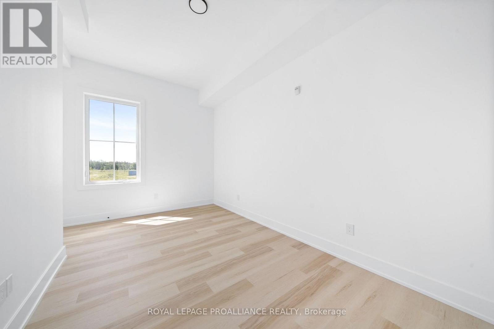 201 - 941 Charles Wilson Parkway, Cobourg, Ontario  K9A 0L2 - Photo 10 - X12517944