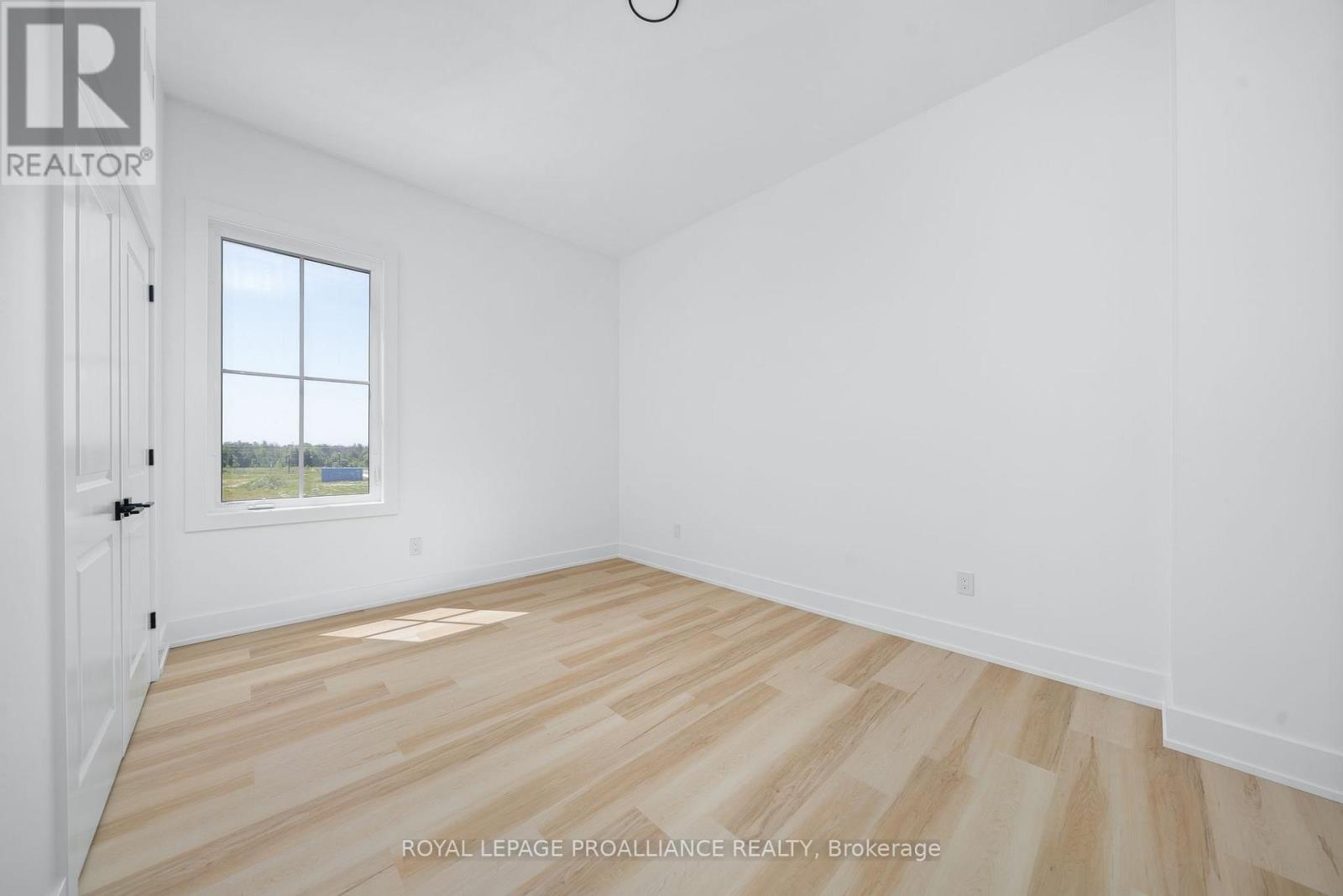 202 - 941 Charles Wilson Parkway, Cobourg, Ontario  K9A 0L2 - Photo 10 - X12517946