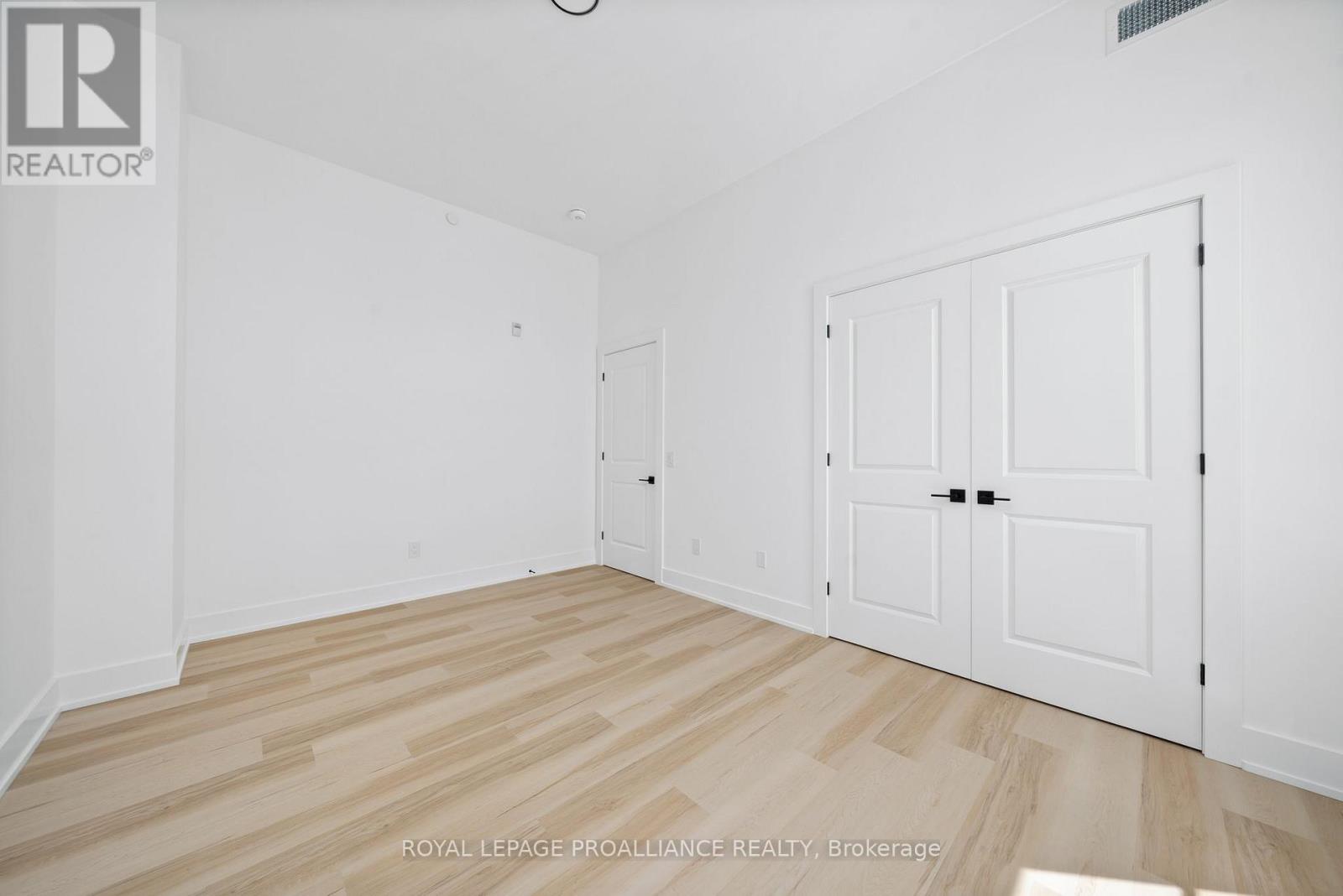 202 - 941 Charles Wilson Parkway, Cobourg, Ontario  K9A 0L2 - Photo 11 - X12517946