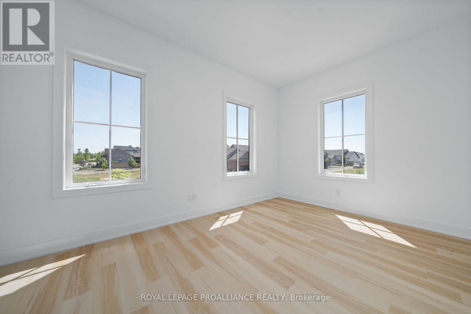 202 - 941 Charles Wilson Parkway, Cobourg, Ontario  K9A 0L2 - Photo 12 - X12517946